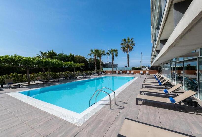 فندق Atenea Port Barcelona Mataro