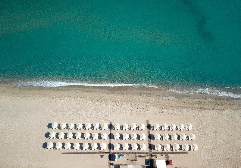 ホテル Atlantis Beach