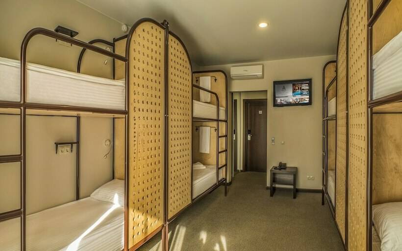 هتل Centre Avanta