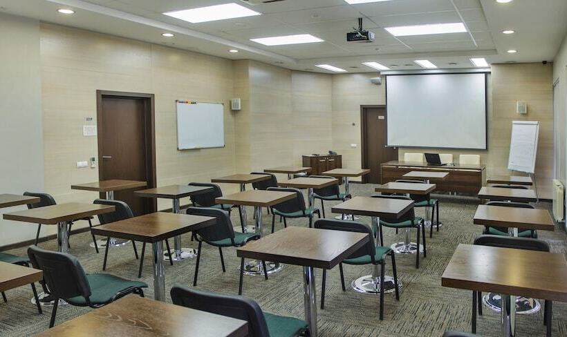 هتل Centre Avanta