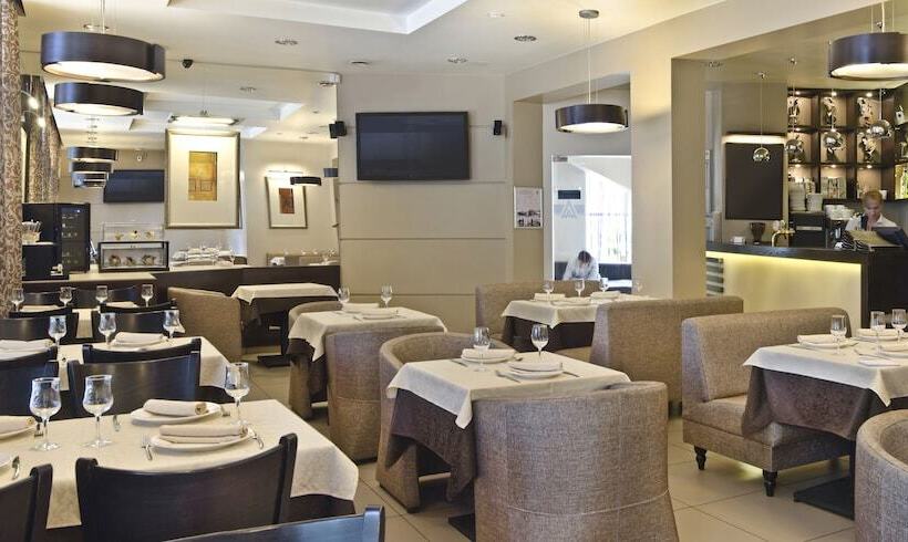 هتل Centre Avanta