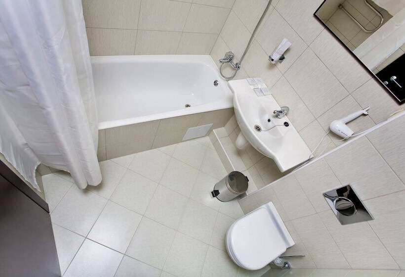 هتل Centre Avanta