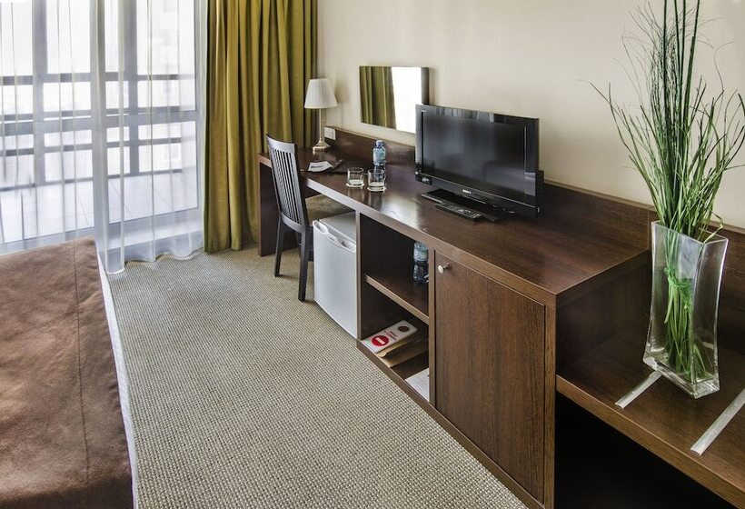 هتل Centre Avanta