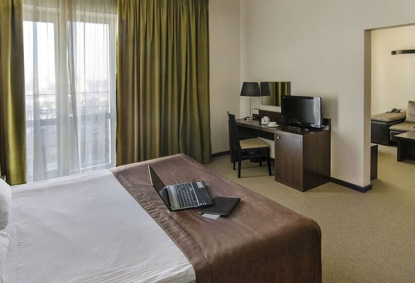 هتل Centre Avanta