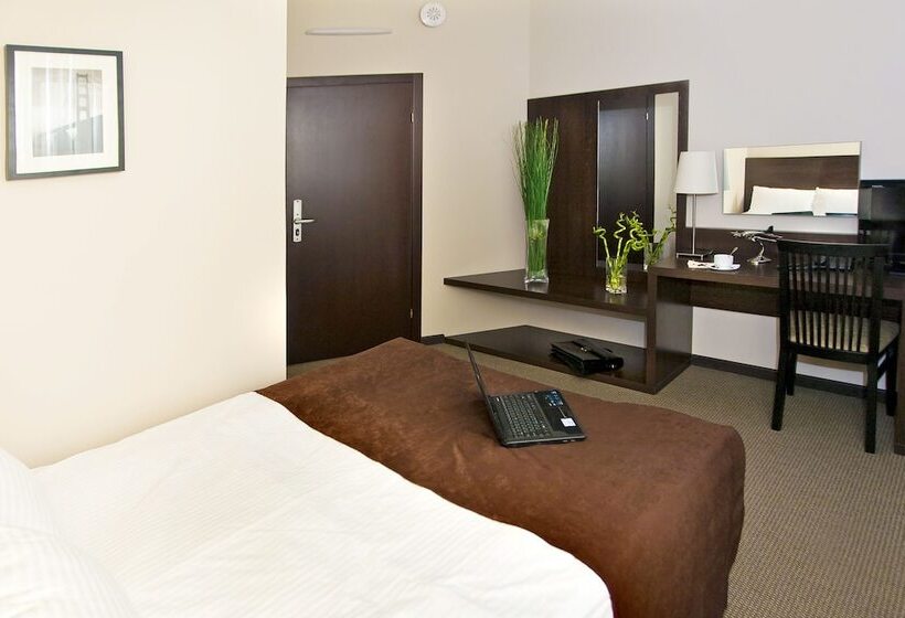 هتل Centre Avanta