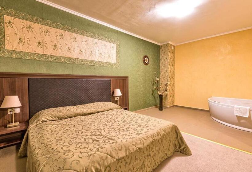 St. Spas Hotel & Balneo Complex