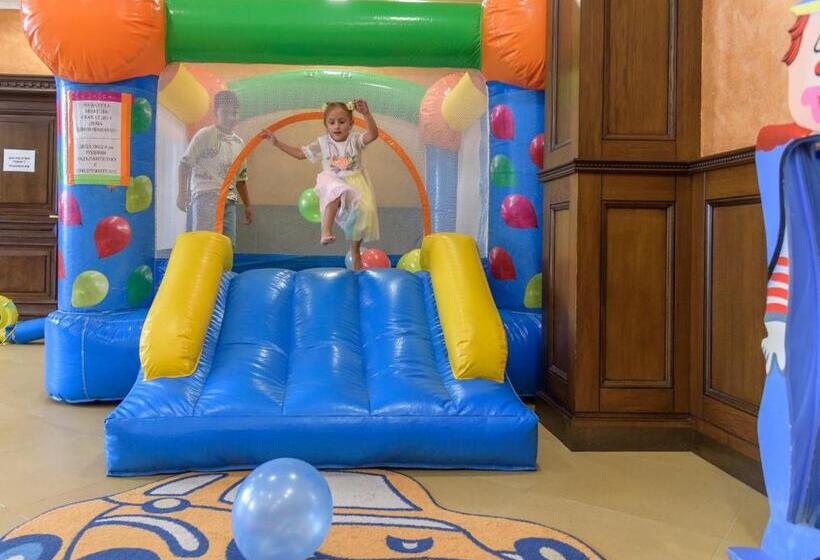 St. Spas Hotel & Balneo Complex