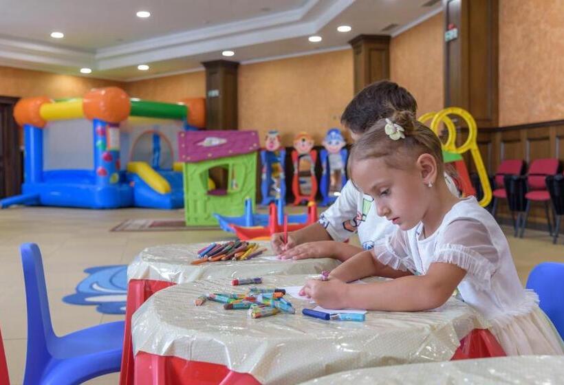 St. Spas Hotel & Balneo Complex