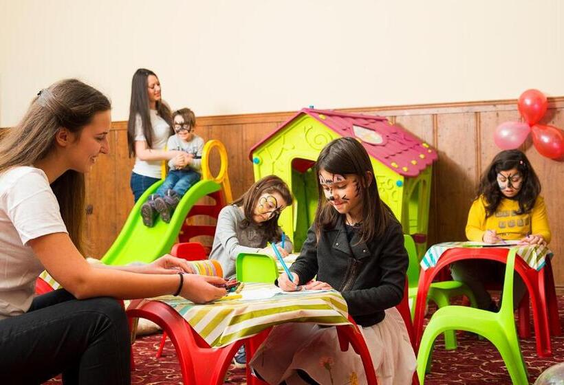 St. Spas Hotel & Balneo Complex