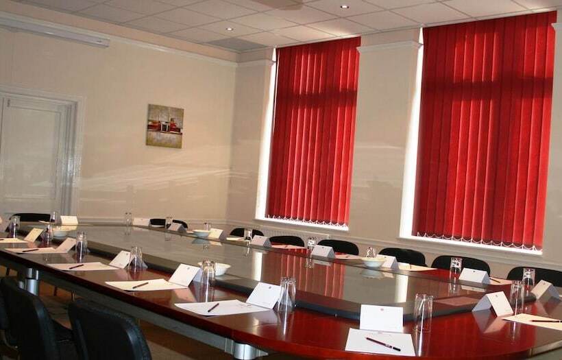 בית מלון כפרי Best Western Thurrock