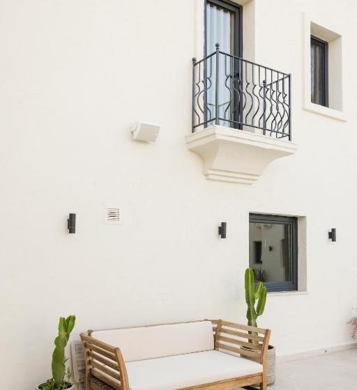 Отель Bitez Corner Boutique