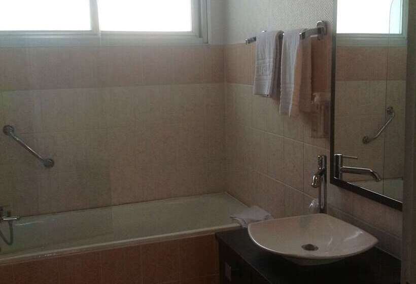 Brit Hotel Magdalena