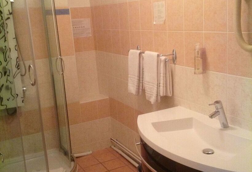 Brit Hotel Magdalena