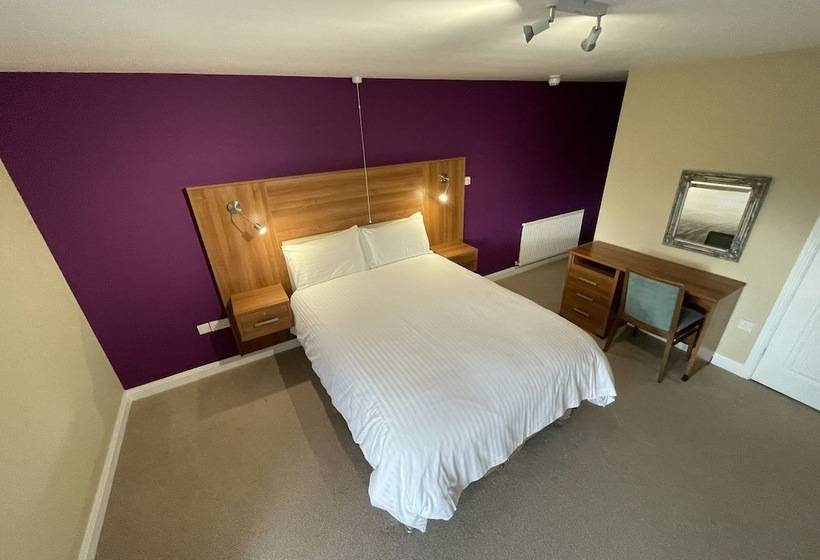 Отель Cadmore Lodge