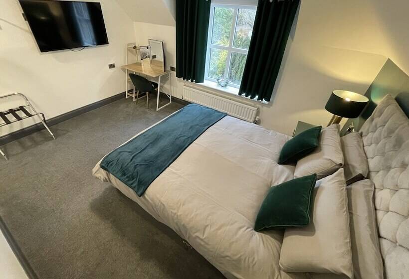 Отель Cadmore Lodge