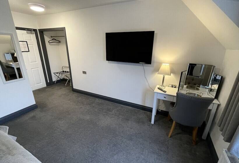 Отель Cadmore Lodge