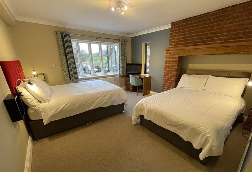 Отель Cadmore Lodge