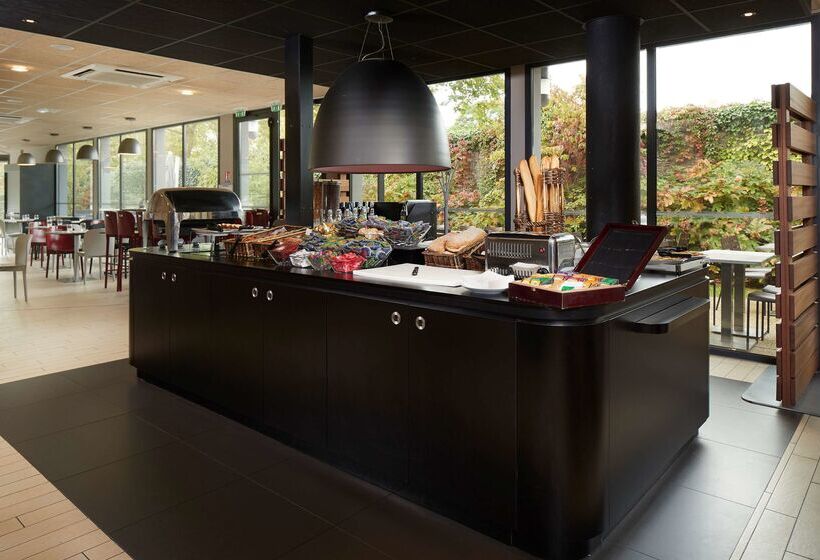 ホテル Campanile Nantes Centre  Saint Jacques