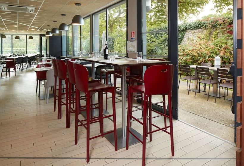 ホテル Campanile Nantes Centre  Saint Jacques