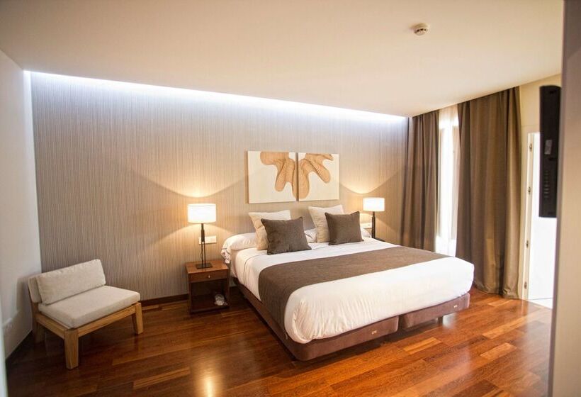 호텔 Carris Cardenal Quevedo