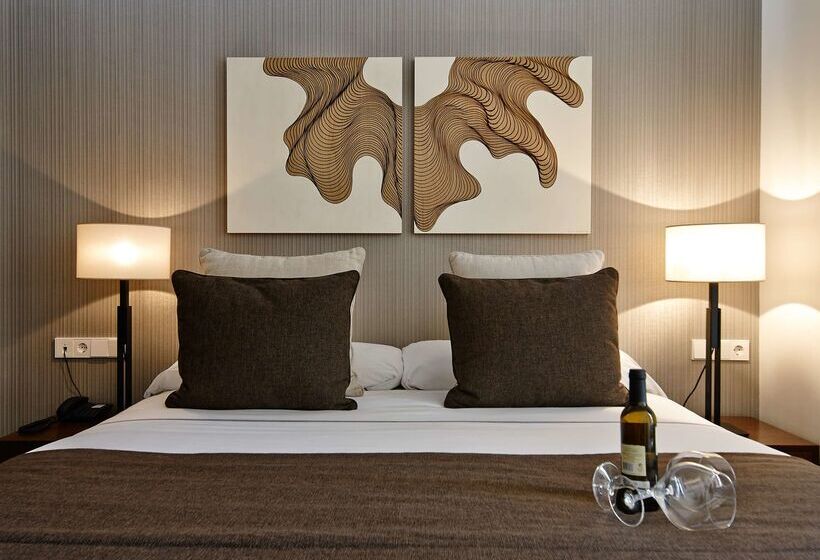 호텔 Carris Cardenal Quevedo