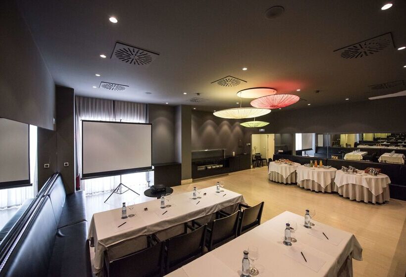 호텔 Carris Cardenal Quevedo