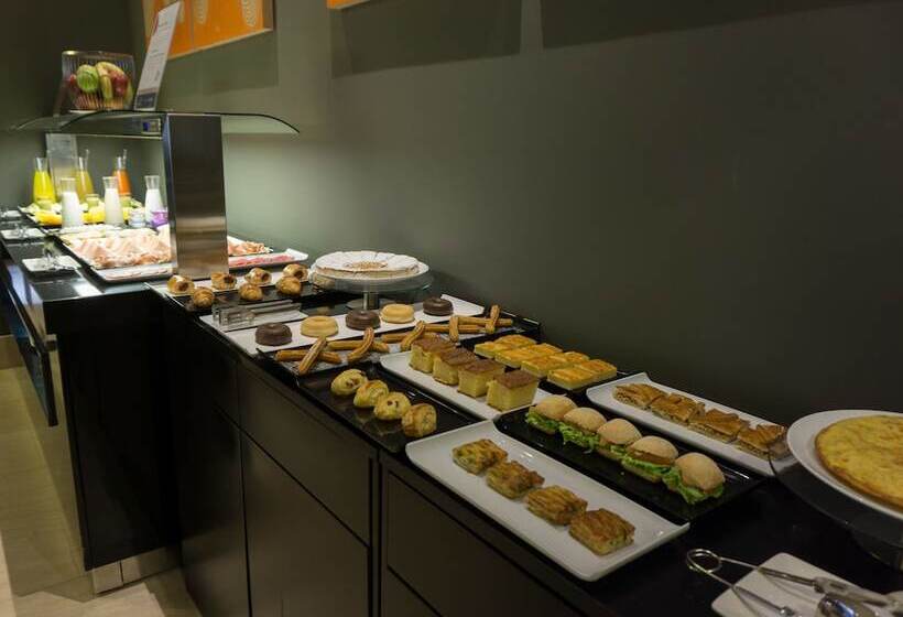 호텔 Carris Cardenal Quevedo