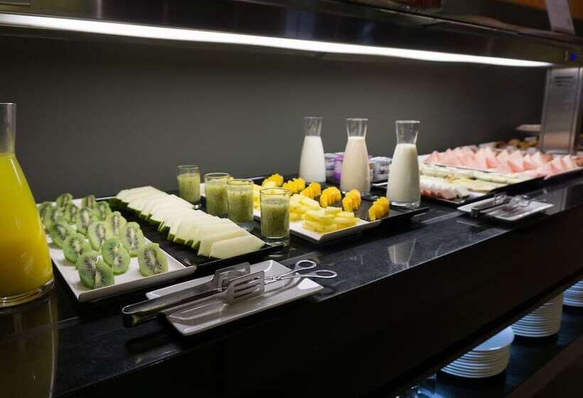 호텔 Carris Cardenal Quevedo