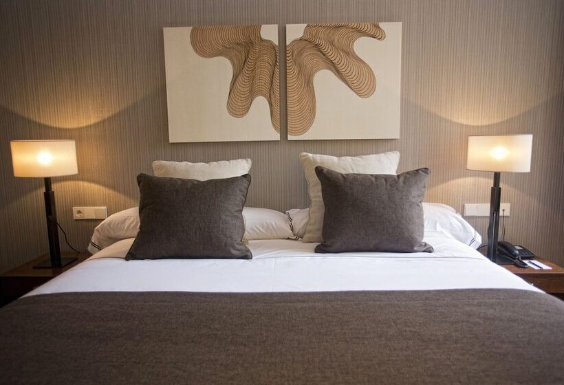 호텔 Carris Cardenal Quevedo