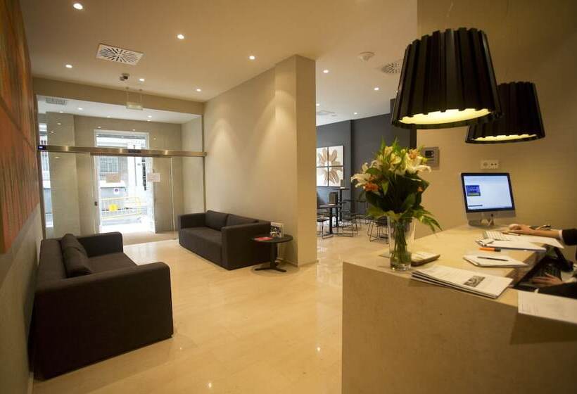 호텔 Carris Cardenal Quevedo