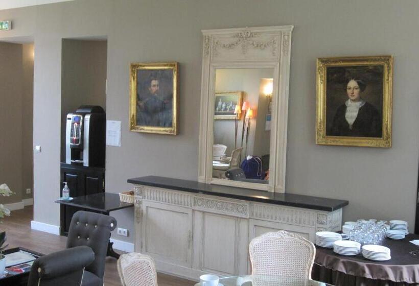 בית מלון כפרי Château De Lazenay   Résidence Hôtelière