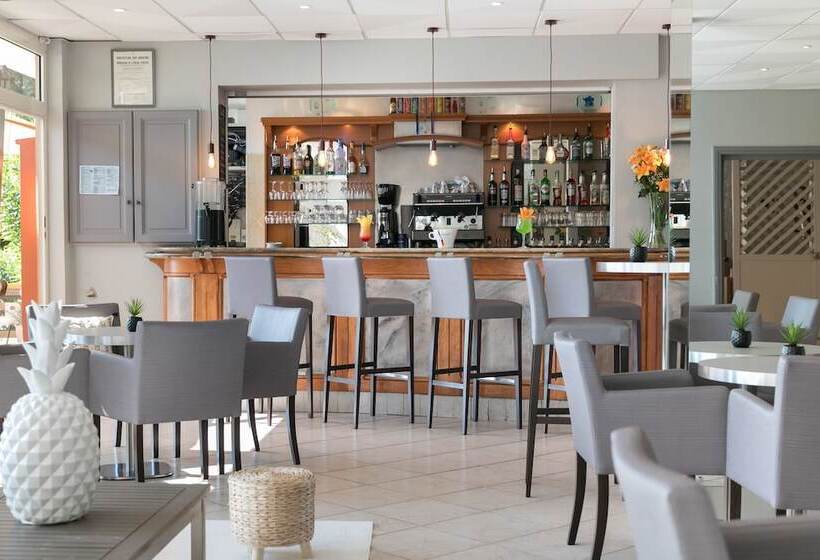 ホテル Club Le Capet