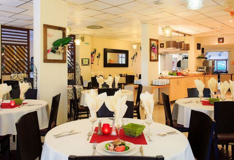 ホテル Club Le Capet