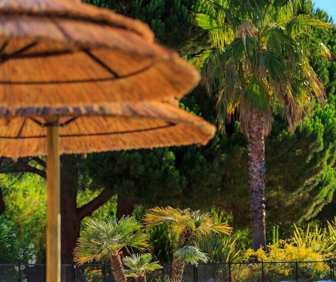 ホテル Club Le Capet