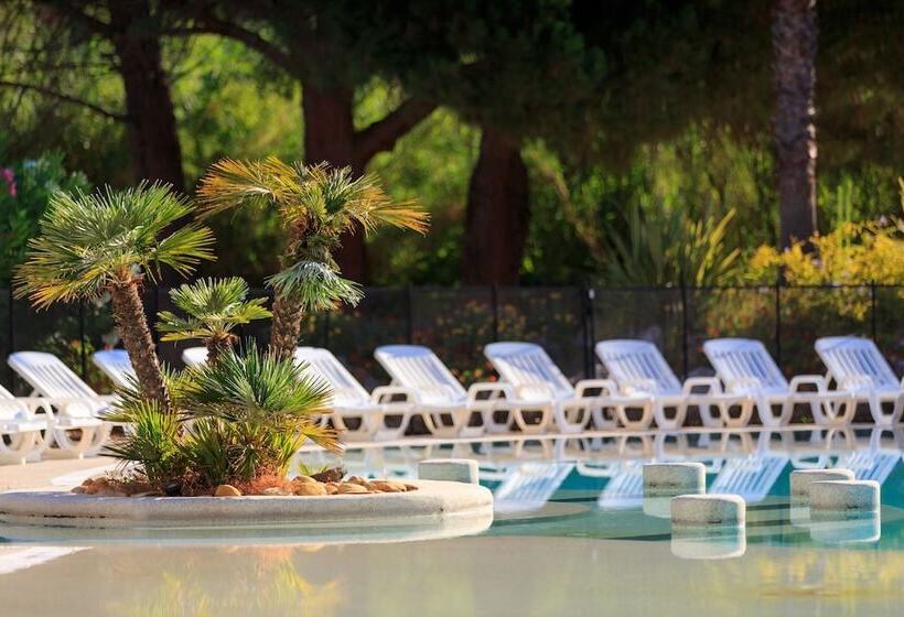 ホテル Club Le Capet