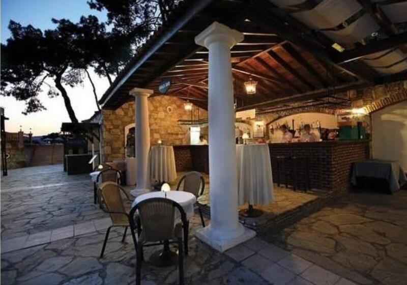 호텔 Club Nimara Beach Resort