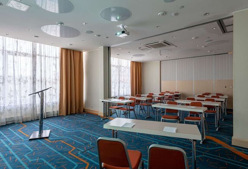 Cosmos Astrakhan Hotel, A Member Of Radisson Individuals