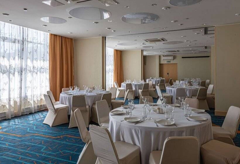 Cosmos Astrakhan Hotel, A Member Of Radisson Individuals