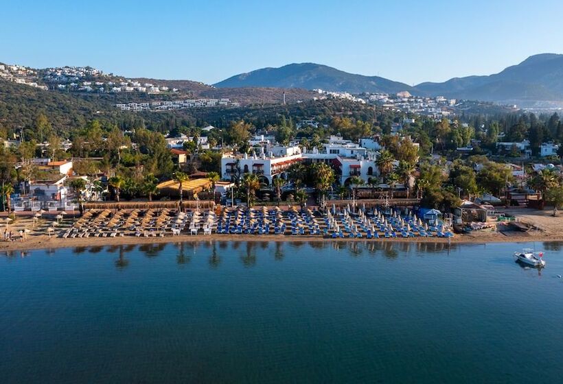 Costa Bitezhan Hotel   All Inclusive