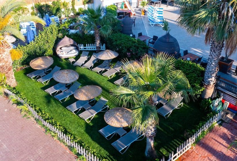 Costa Bitezhan Hotel   All Inclusive