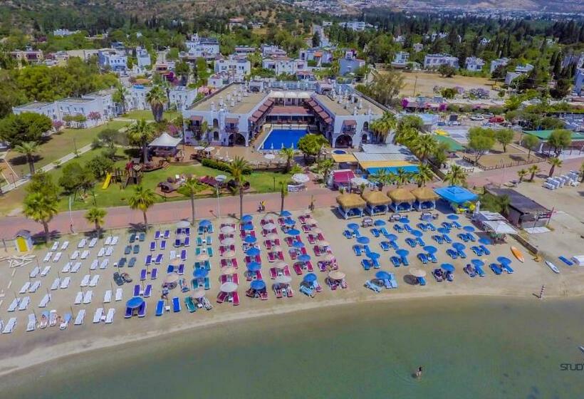 Costa Bitezhan Hotel   All Inclusive