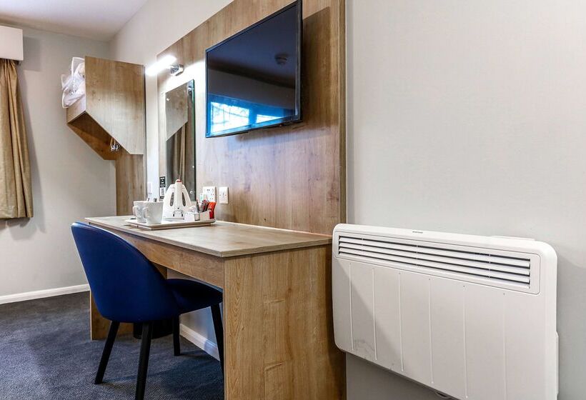 فندق Days Inn London Stansted Airport