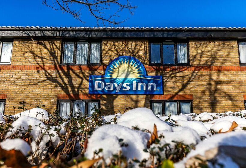 فندق Days Inn London Stansted Airport