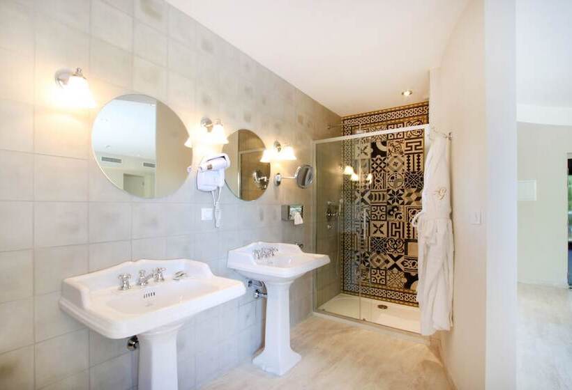 בית מלון כפרי De Gantès