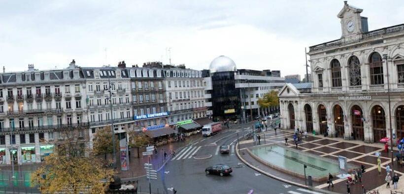 Отель De Londres