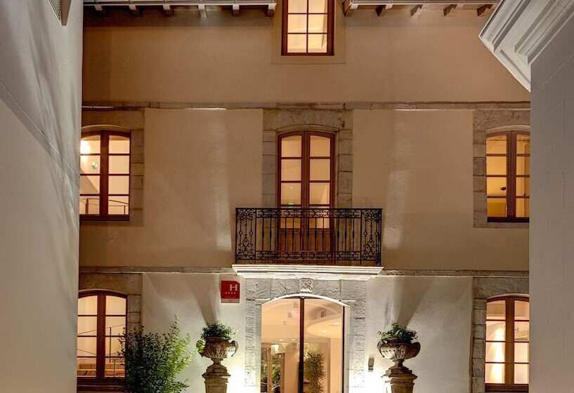 هتل De Silhouette