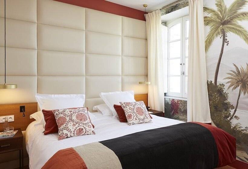 هتل De Silhouette