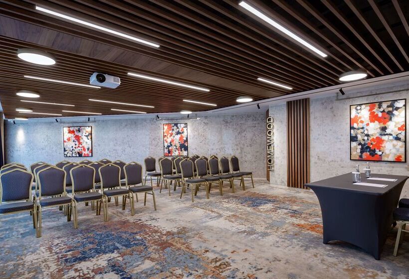 ホテル Doubletree By Hilton  Novosibirsk