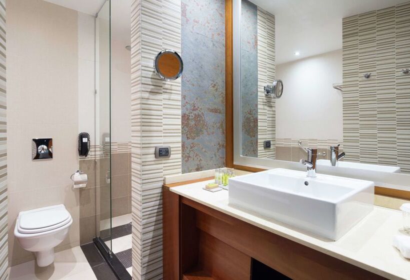 ホテル Doubletree By Hilton  Novosibirsk