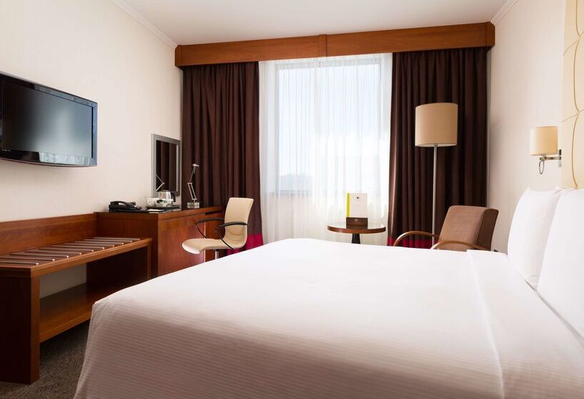 ホテル Doubletree By Hilton  Novosibirsk